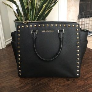 Michael Kors Large Selma Studded Saffiano Tote